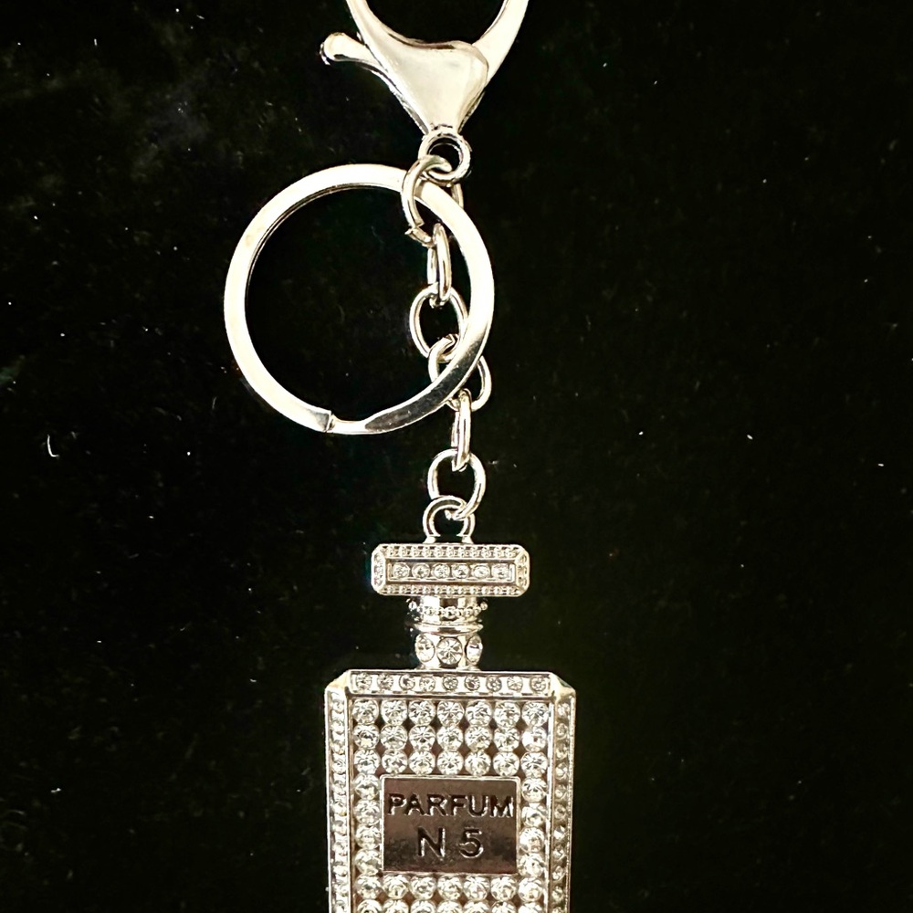 Silver Parfum No. 5 Keychain & Bag Charm New - Picture 5 of 5